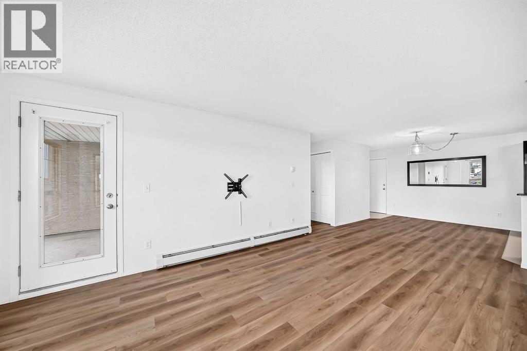 60 Panatella Street Northwest Property Photo 8