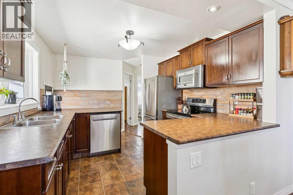 144 Dovercliffe Way Se Property Photo 8