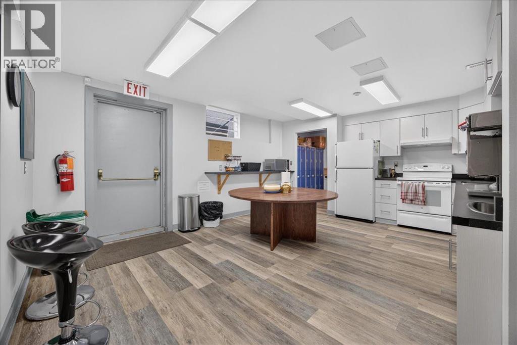 303 19 Street Nw Property Photo 23