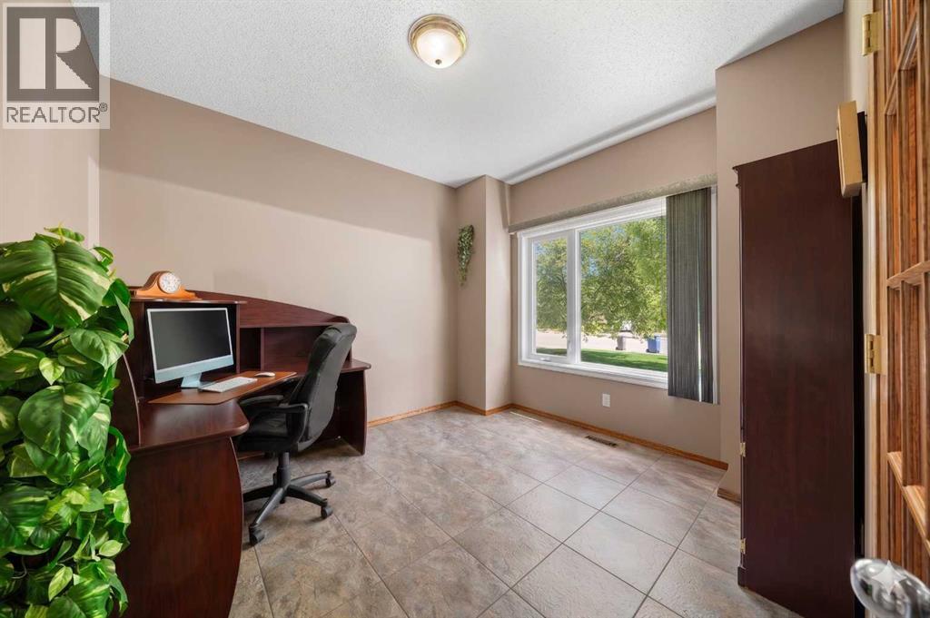 138 Gleneagles View Property Photo 18