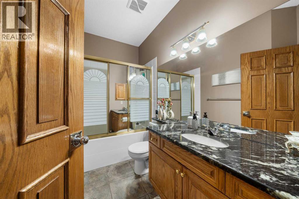 138 Gleneagles View Property Photo 24