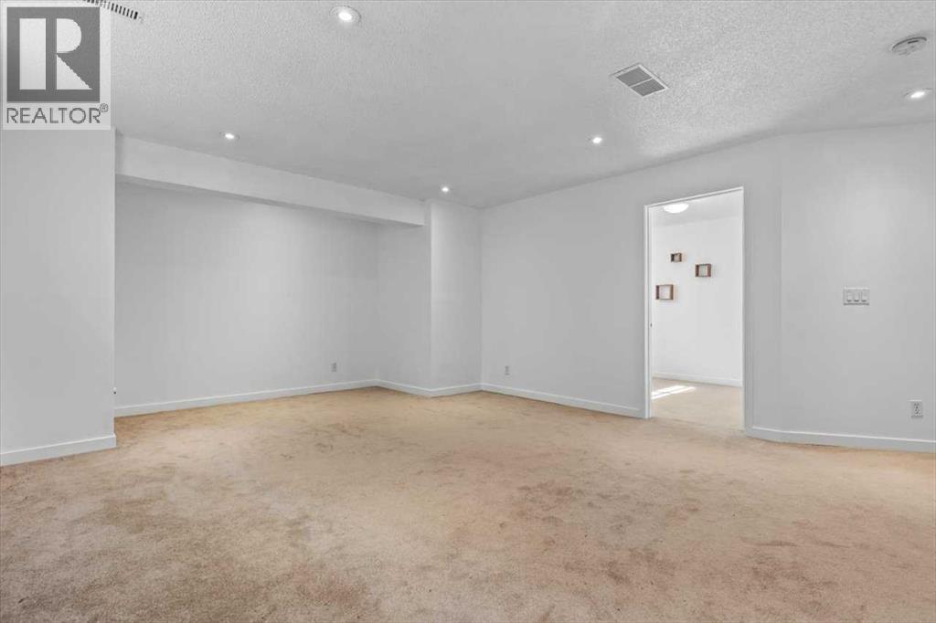 57 Everwillow Boulevard Sw Property Photo 33
