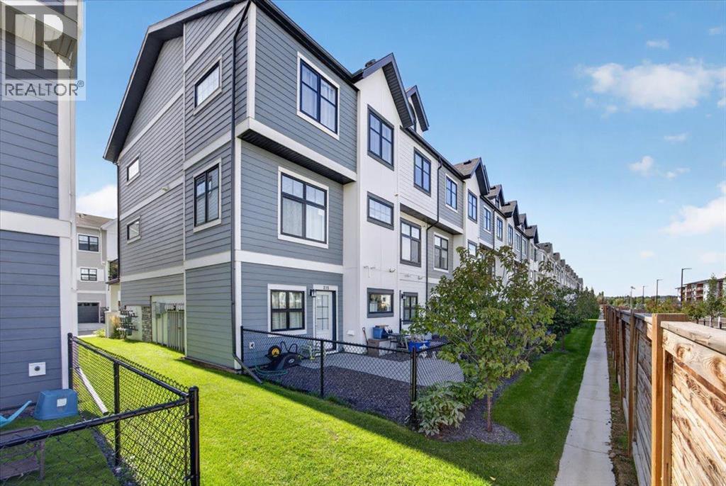 213 Les Jardins Park Se Property Photo 47
