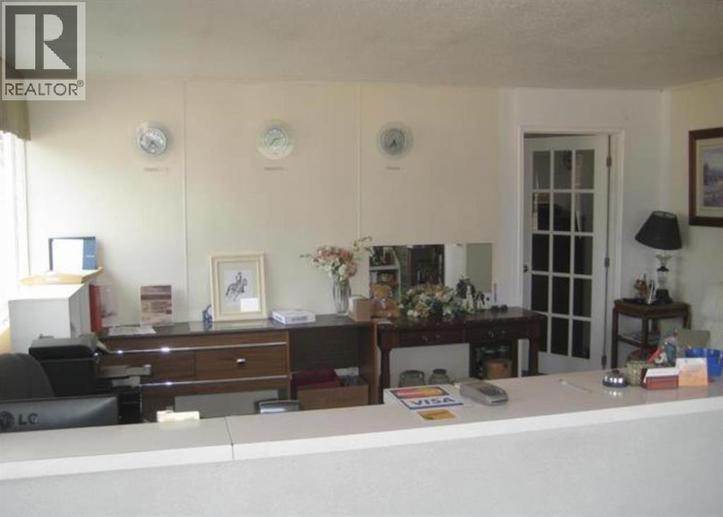 504 & 506 Main Street Property Photo 8