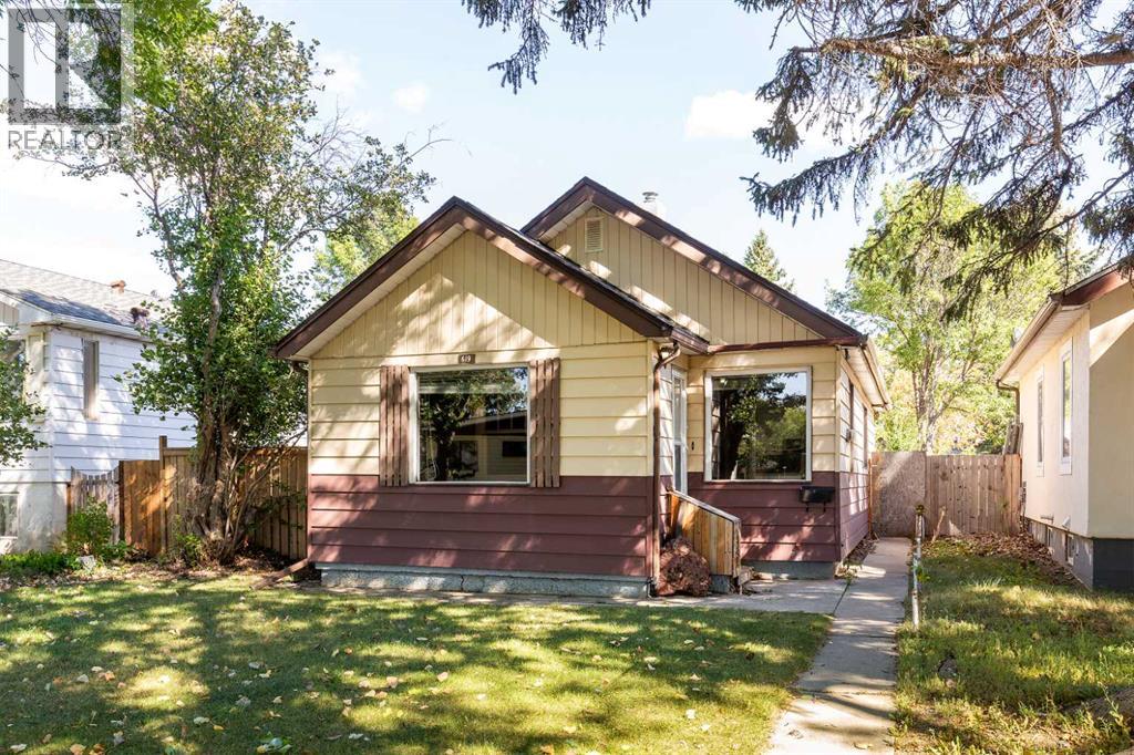 619 12 Street N Property Photo 1