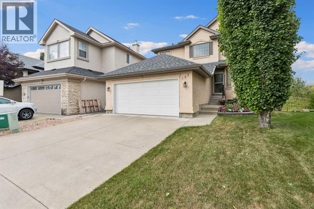 127 Edgeridge Close Nw Property Photo 4