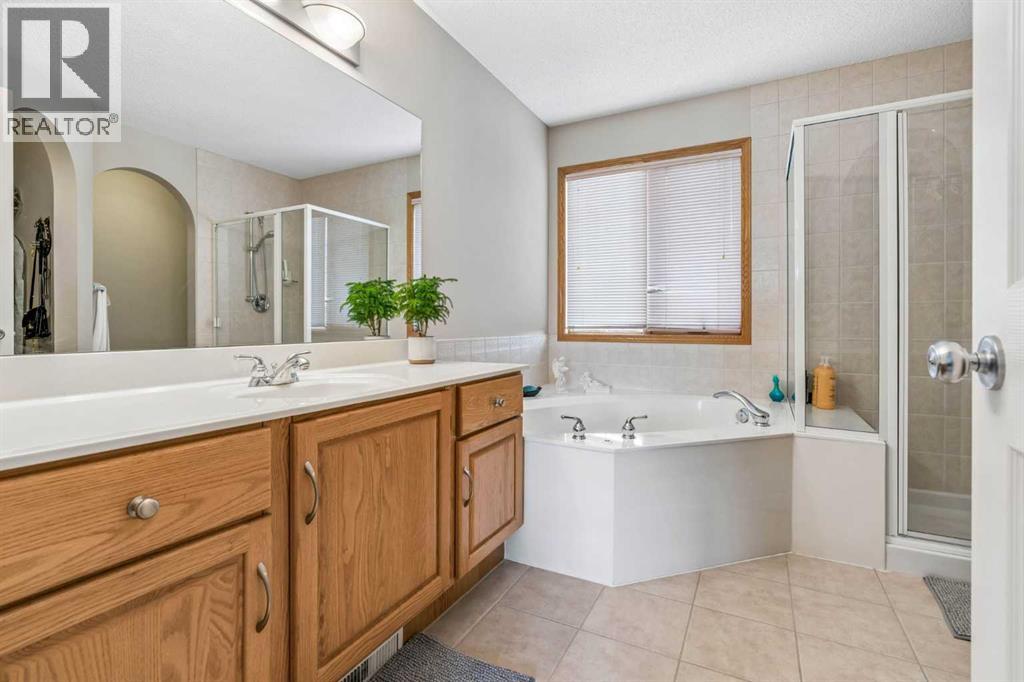 127 Edgeridge Close Nw Property Photo 26