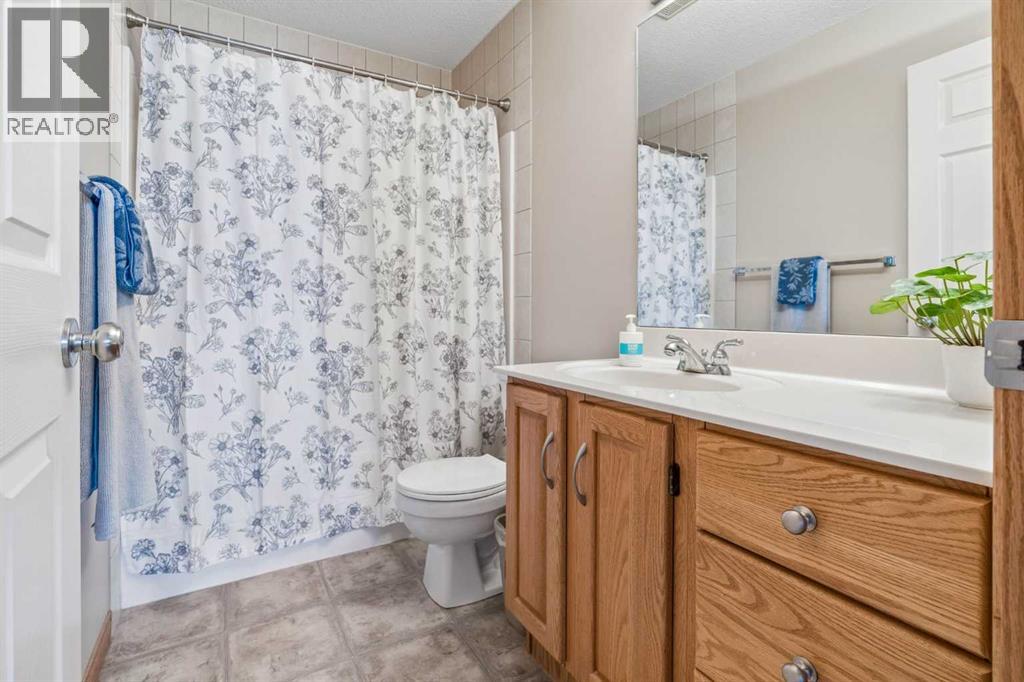 127 Edgeridge Close Nw Property Photo 30