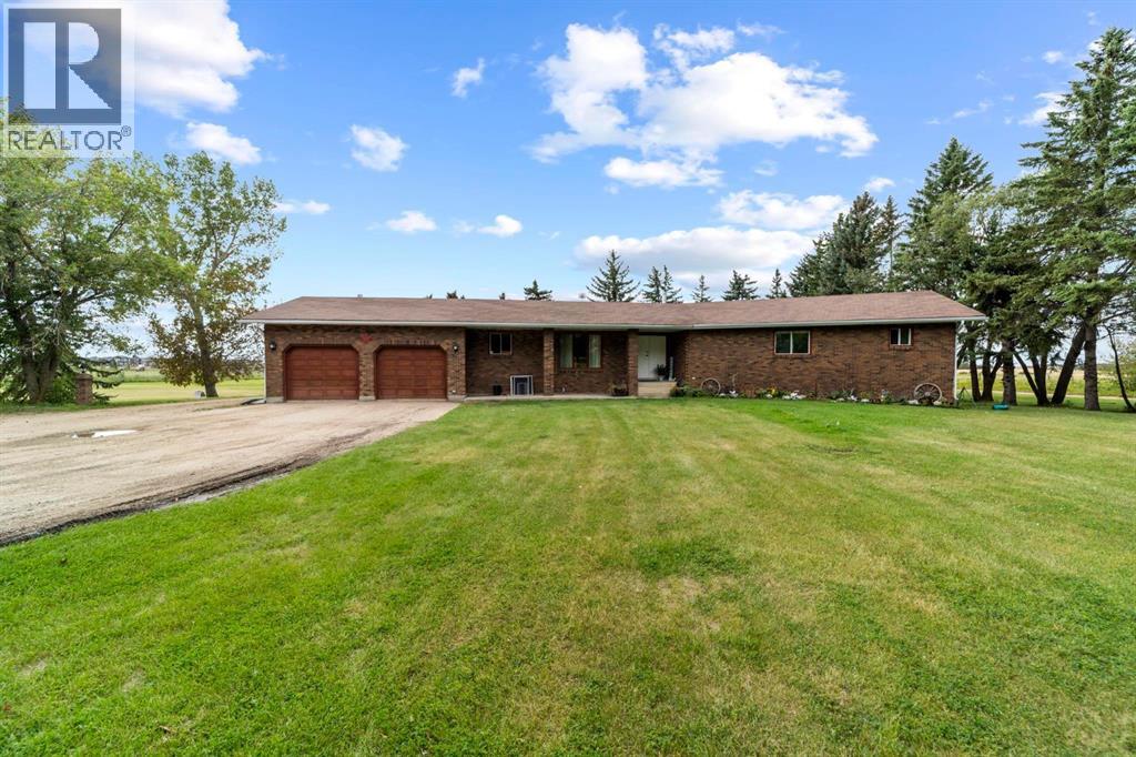 5220 68 Street Property Photo 1
