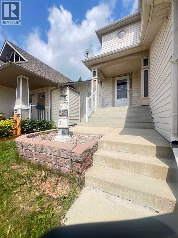 2092 Reunion Boulevard Nw Property Photo 2