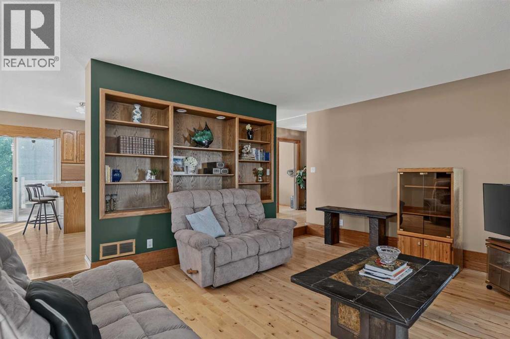 8 Whitney Street Ne Property Photo 9