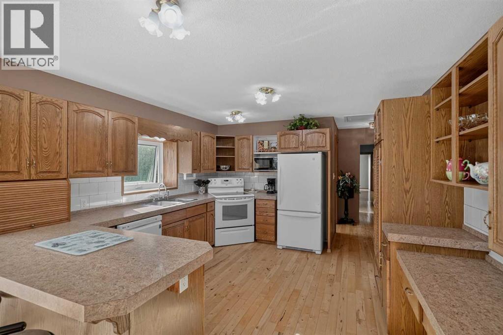 8 Whitney Street Ne Property Photo 14