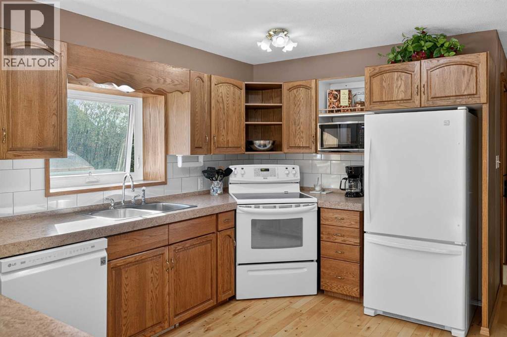 8 Whitney Street Ne Property Photo 15