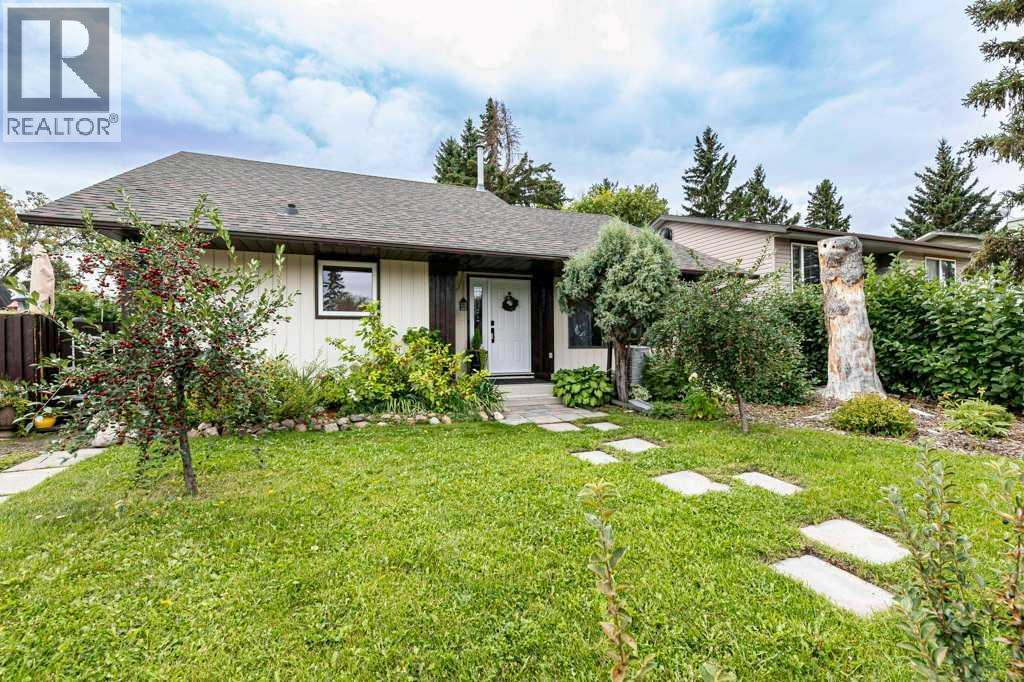 25 Valley Crescent Property Photo 1