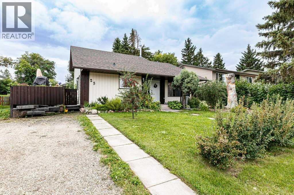 25 Valley Crescent Property Photo 2