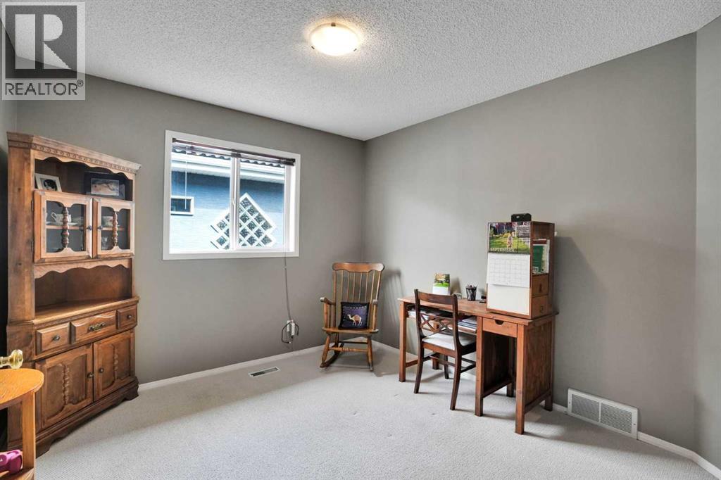 95 Citadel Grove Nw Property Photo 9
