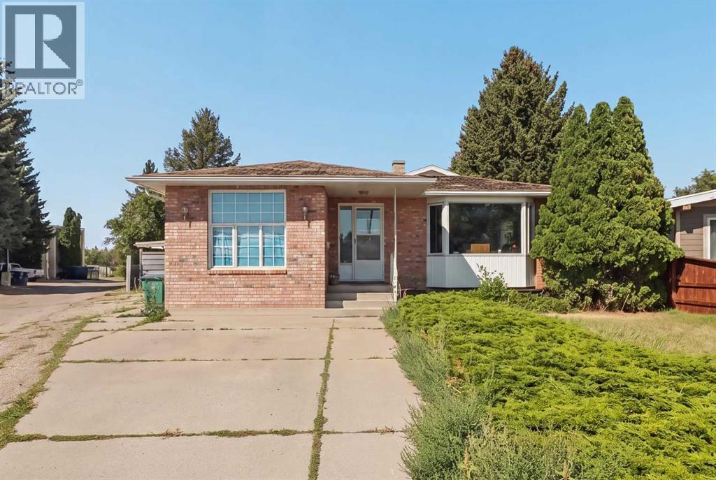 1305 18 Avenue S Property Photo 2
