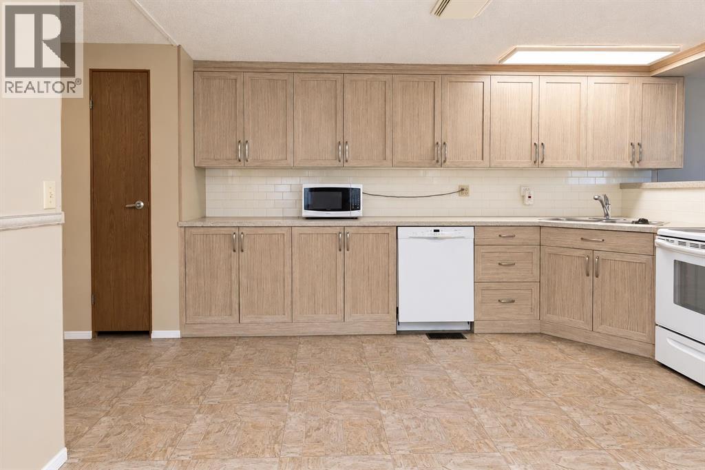 2300 13 Street North Property Photo 8