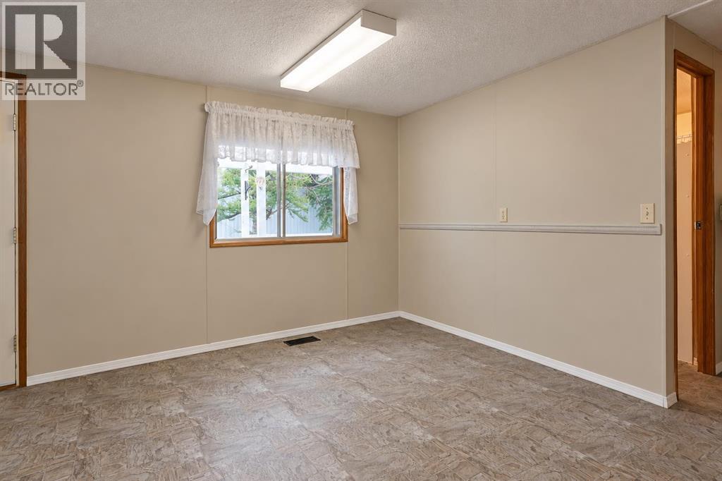 2300 13 Street North Property Photo 10