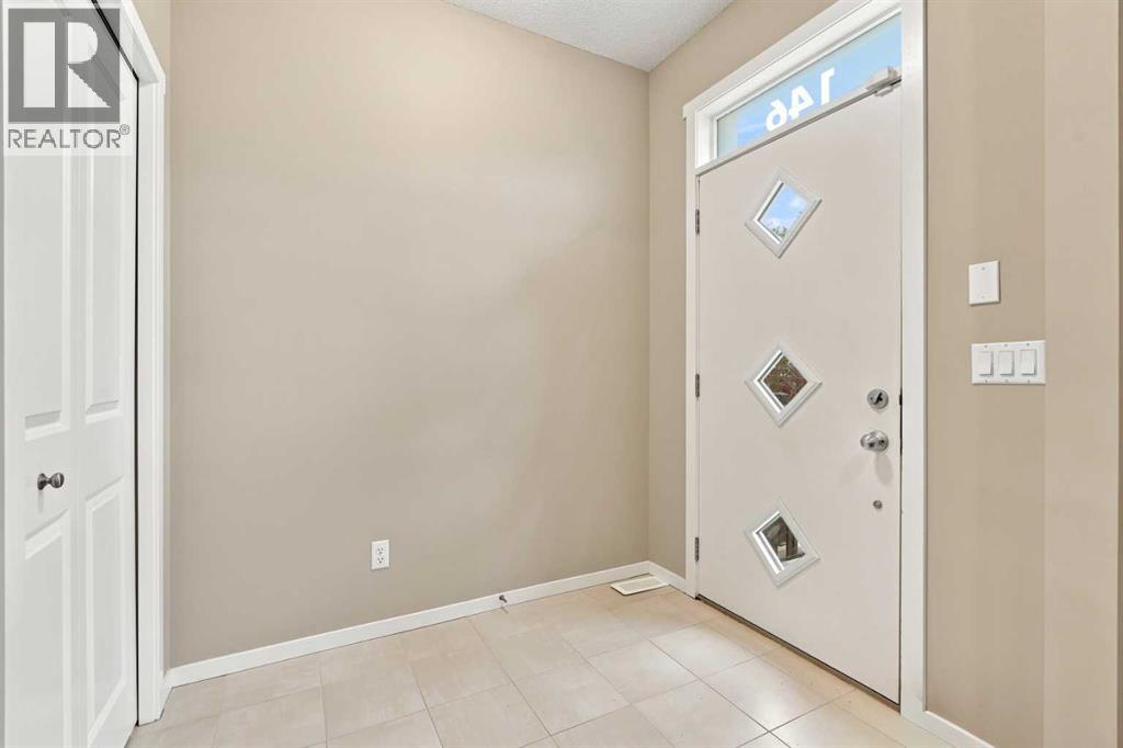 146 Livingston Avenue Ne Property Photo 2