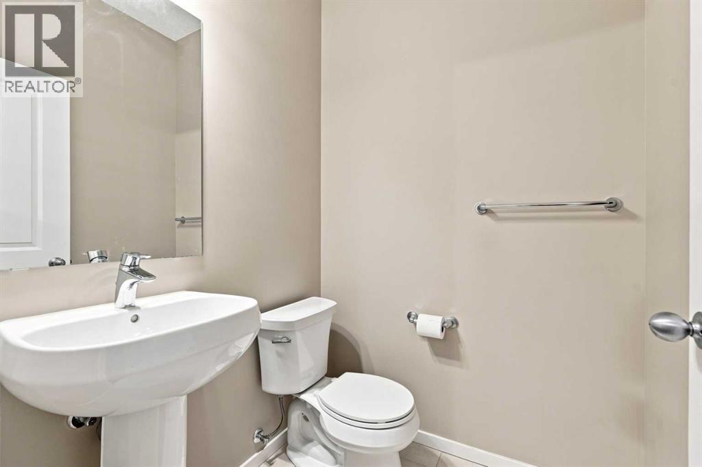 146 Livingston Avenue Ne Property Photo 11