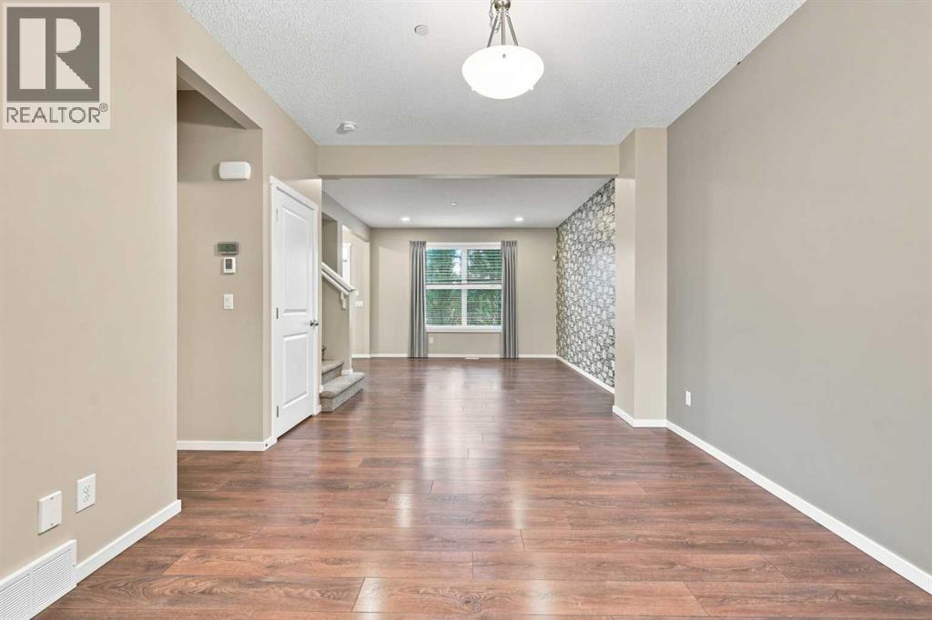 146 Livingston Avenue Ne Property Photo 12