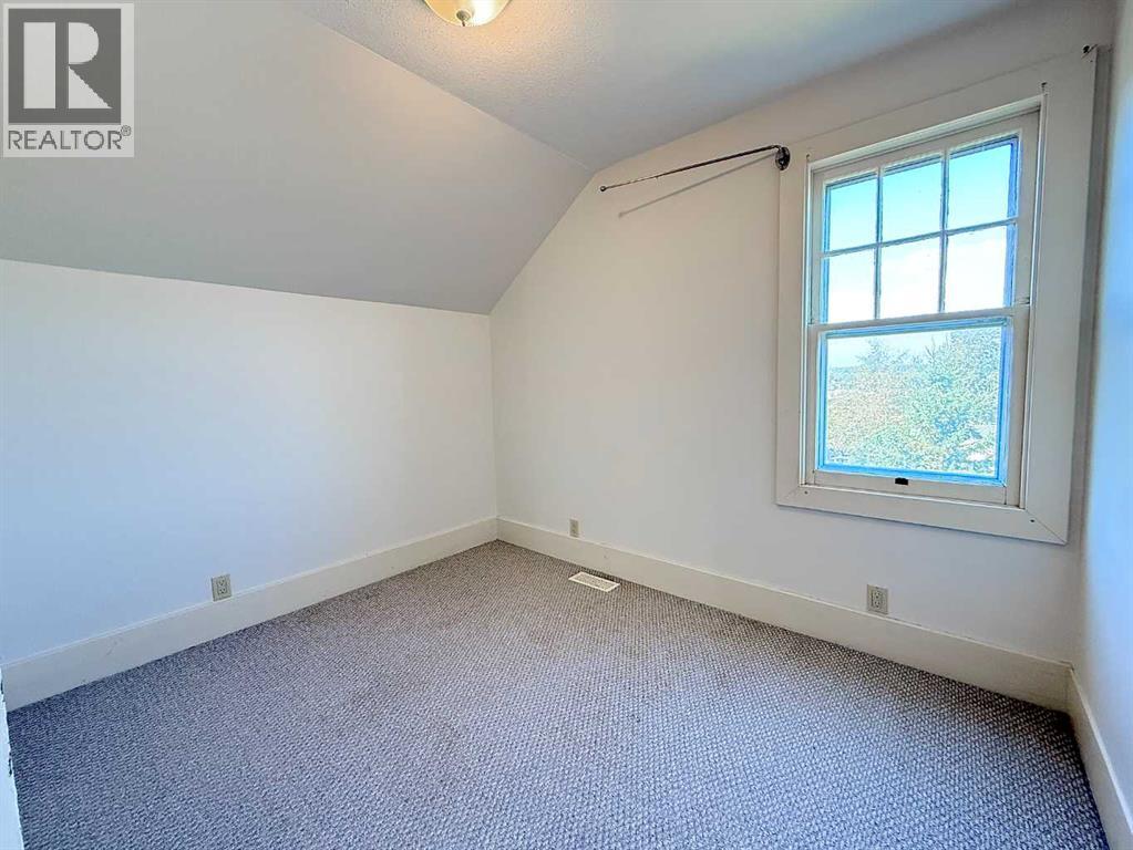 4310 50 Avenue Property Photo 17