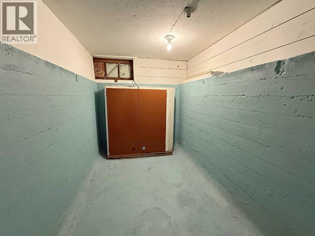 4310 50 Avenue Property Photo 22