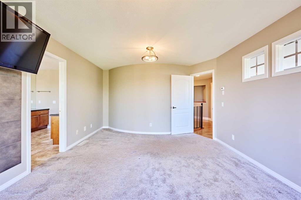 32 Evercreek Bluffs Crescent Sw Property Photo 27