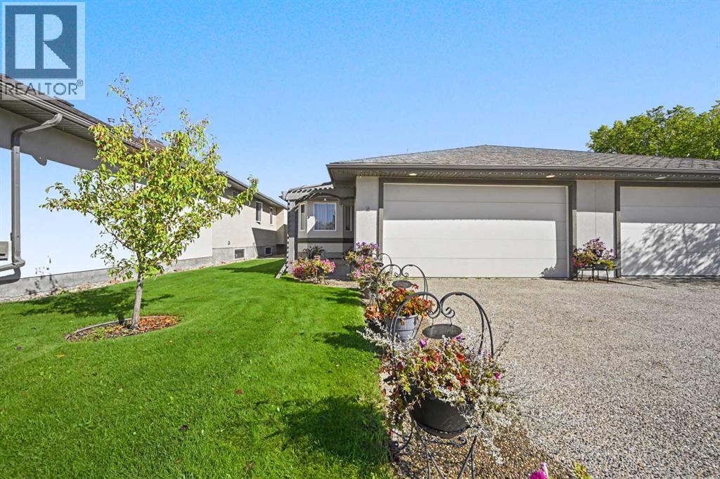 8910 122 Avenue Property Photo 1