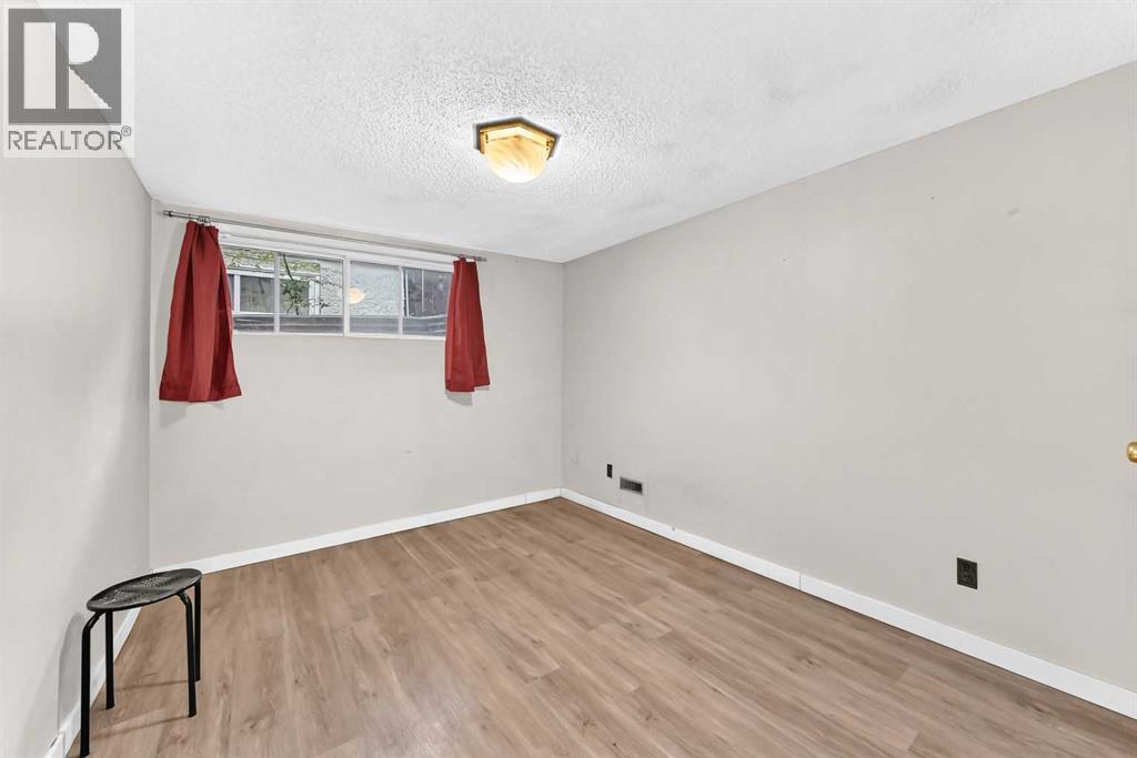 3219 Palliser Drive Sw Property Photo 32