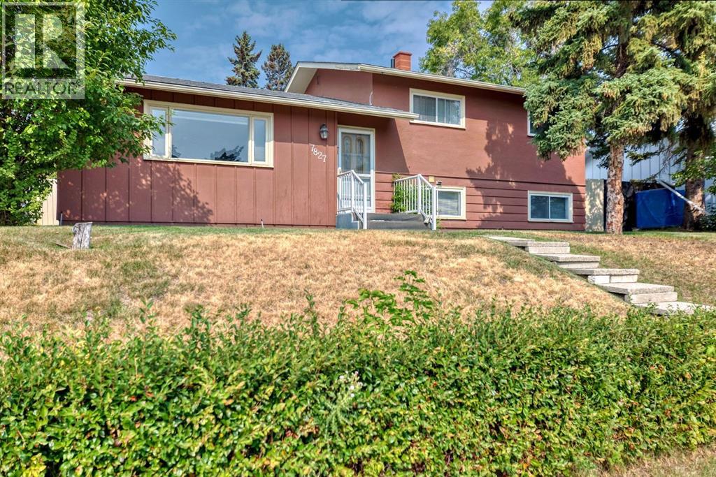 7827 Fairmount Drive SE Property Photo 1