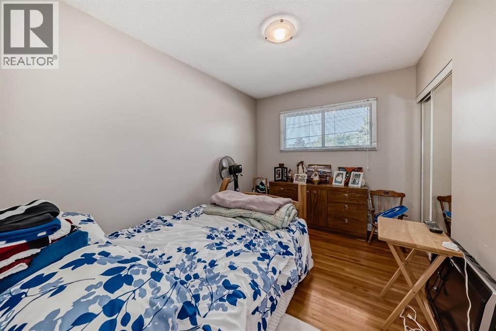 7827 Fairmount Drive Se Property Photo 15
