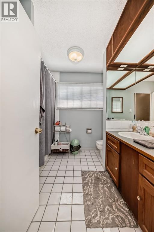7827 Fairmount Drive Se Property Photo 16