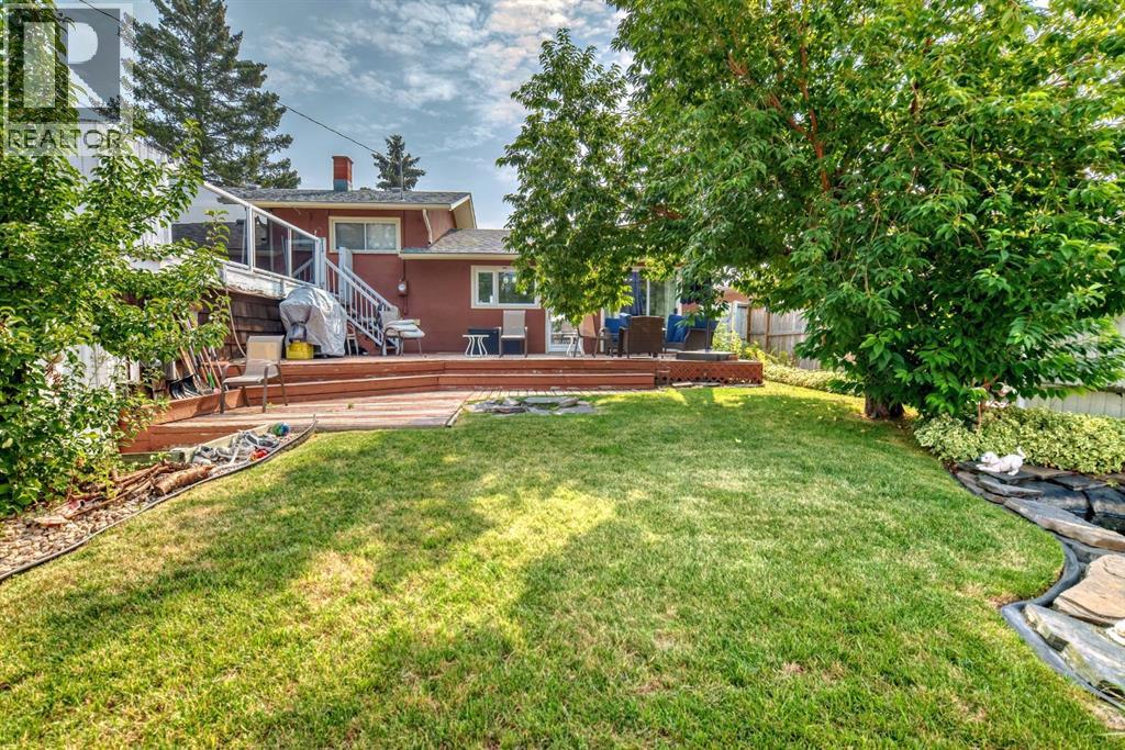7827 Fairmount Drive Se Property Photo 22