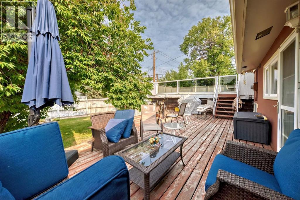 7827 Fairmount Drive Se Property Photo 23