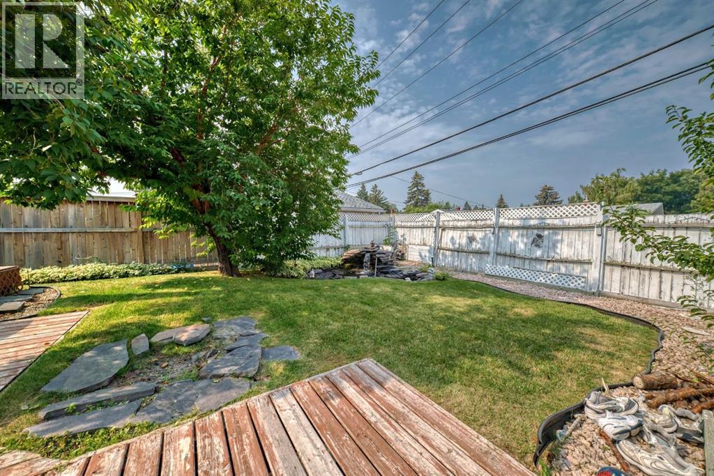 7827 Fairmount Drive Se Property Photo 25