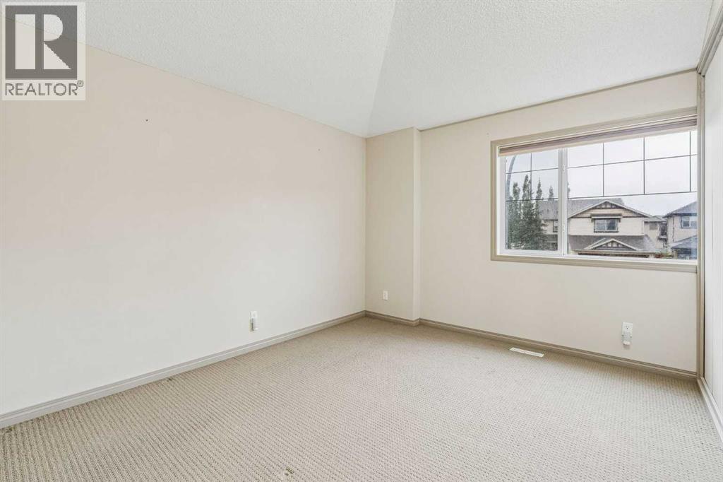 202 Royal Birch Heath Nw Property Photo 14