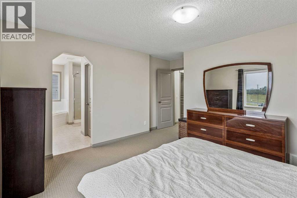 202 Royal Birch Heath Nw Property Photo 24