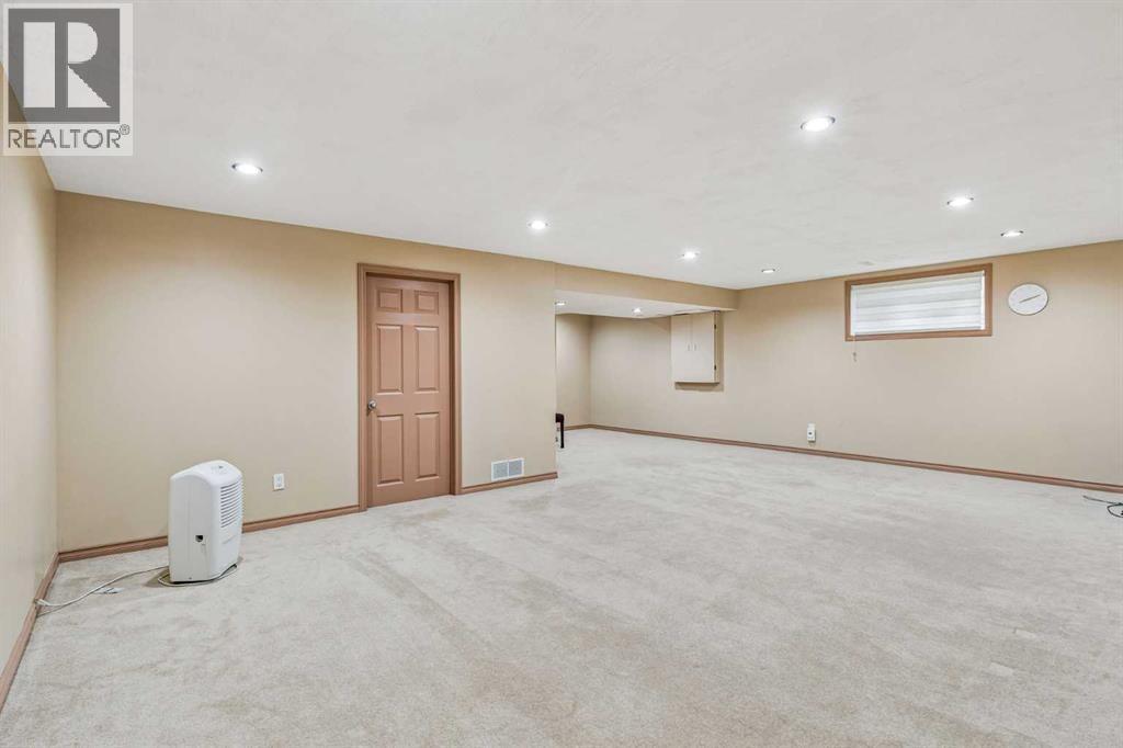 202 Royal Birch Heath Nw Property Photo 28