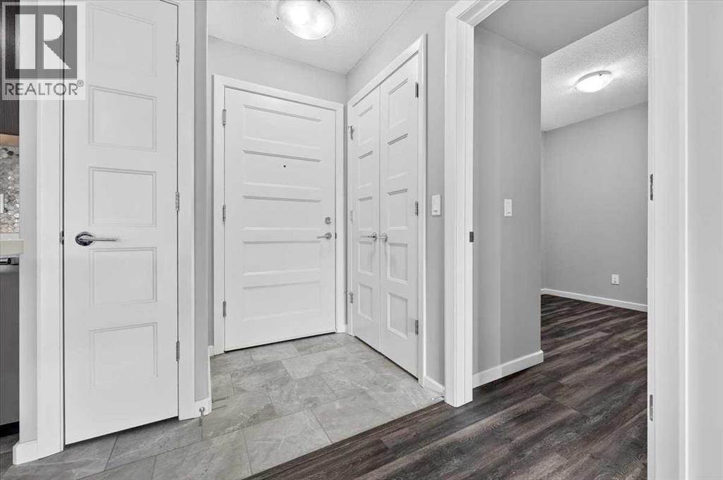 10 Market Boulevard Southeast Property Photo 2