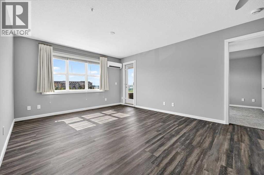 10 Market Boulevard Southeast Property Photo 7