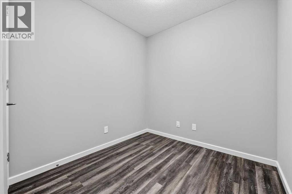 10 Market Boulevard Southeast Property Photo 32