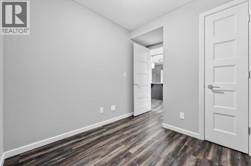 10 Market Boulevard Southeast Property Photo 33
