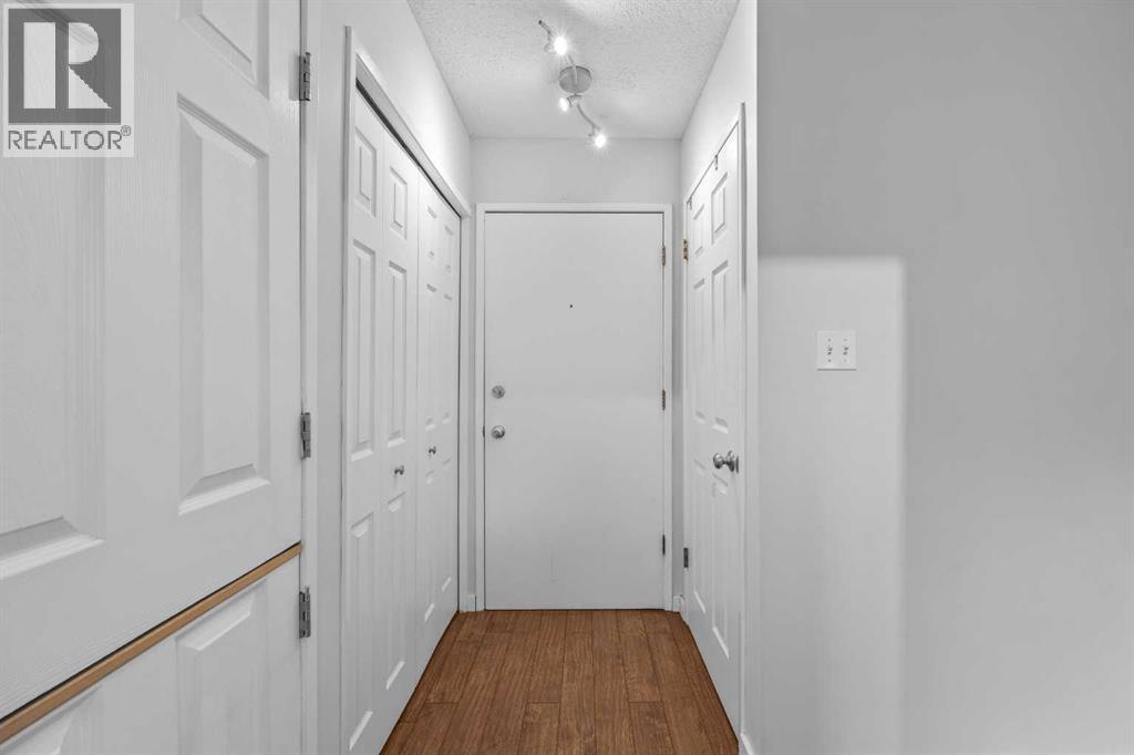 3519 49 Street Northwest Property Photo 5