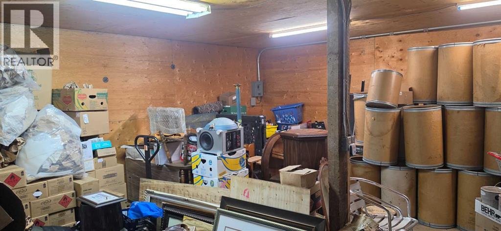 5011 49 Street Property Photo 11
