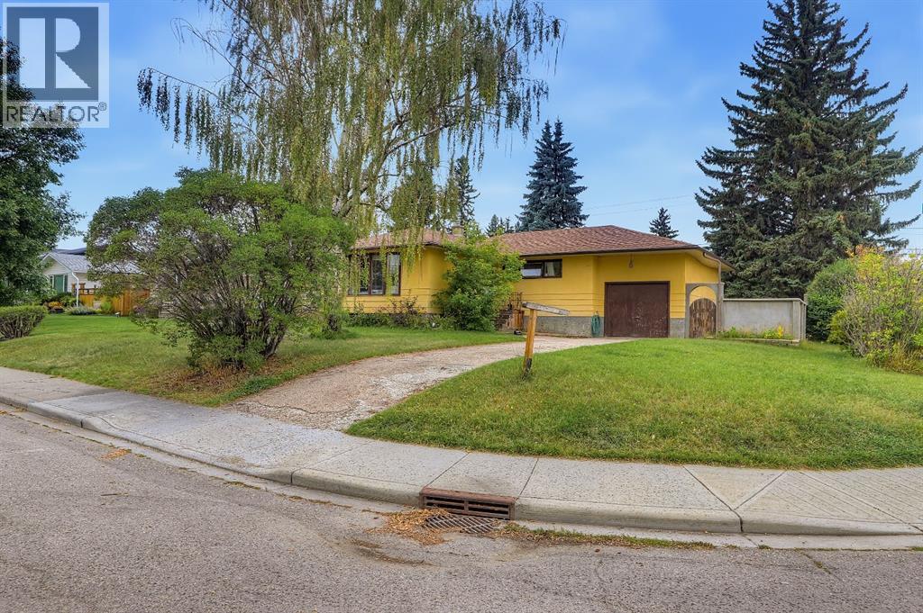3304 36 Avenue Sw Property Photo 3