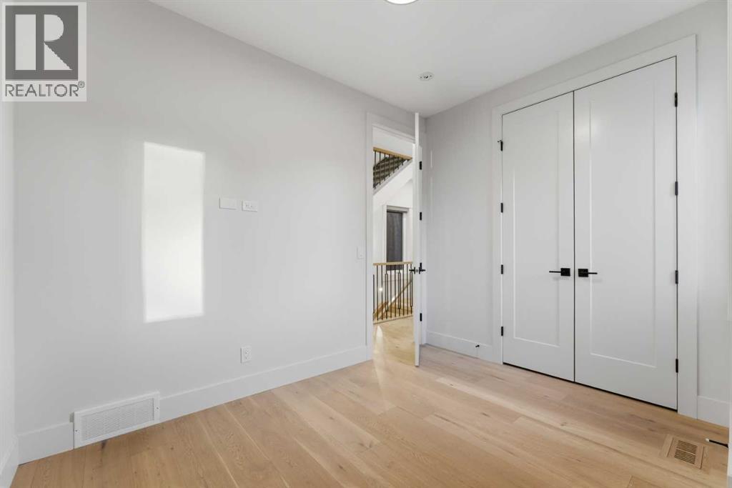 631 55 Avenue Sw Property Photo 18