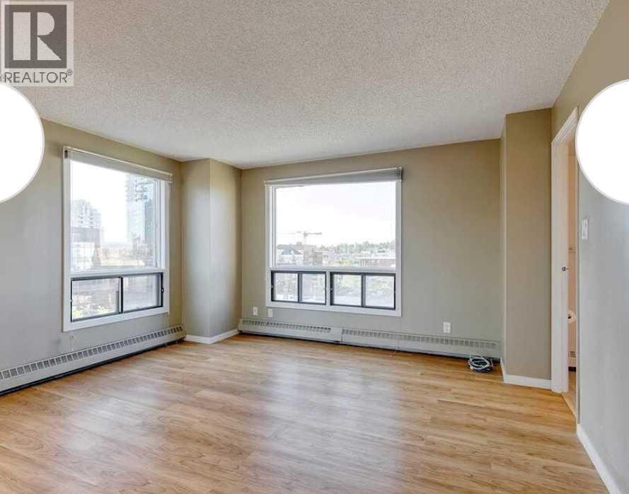 924 14 Avenue Southwest Property Photo 2