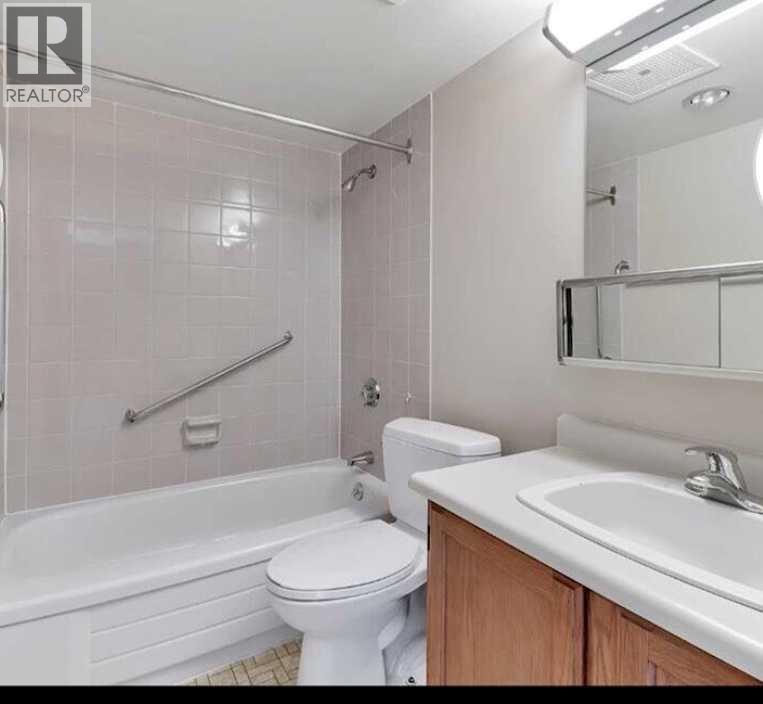 924 14 Avenue Southwest Property Photo 6